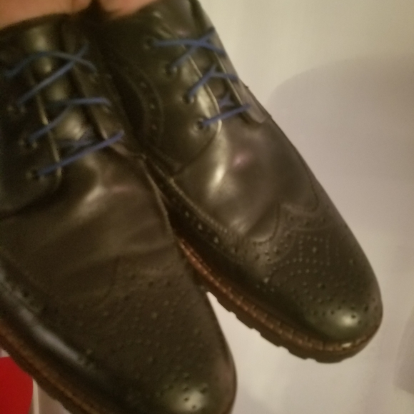 Mens JOHNSTON & MURPHY OXFORDS size 12M - Picture 4 of 6